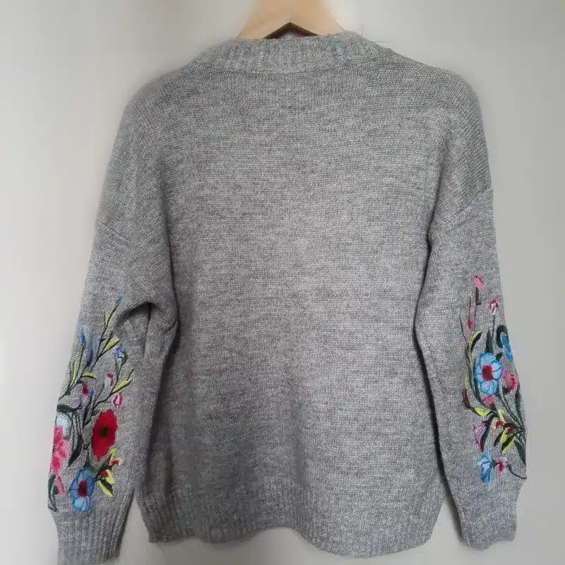 Hchenli 2017 Women Grey Flower Embroidered Sweater Knitwear Ladied Black Wine Red Pullover O-neck Sweatersuit Casual Womens Suit 10