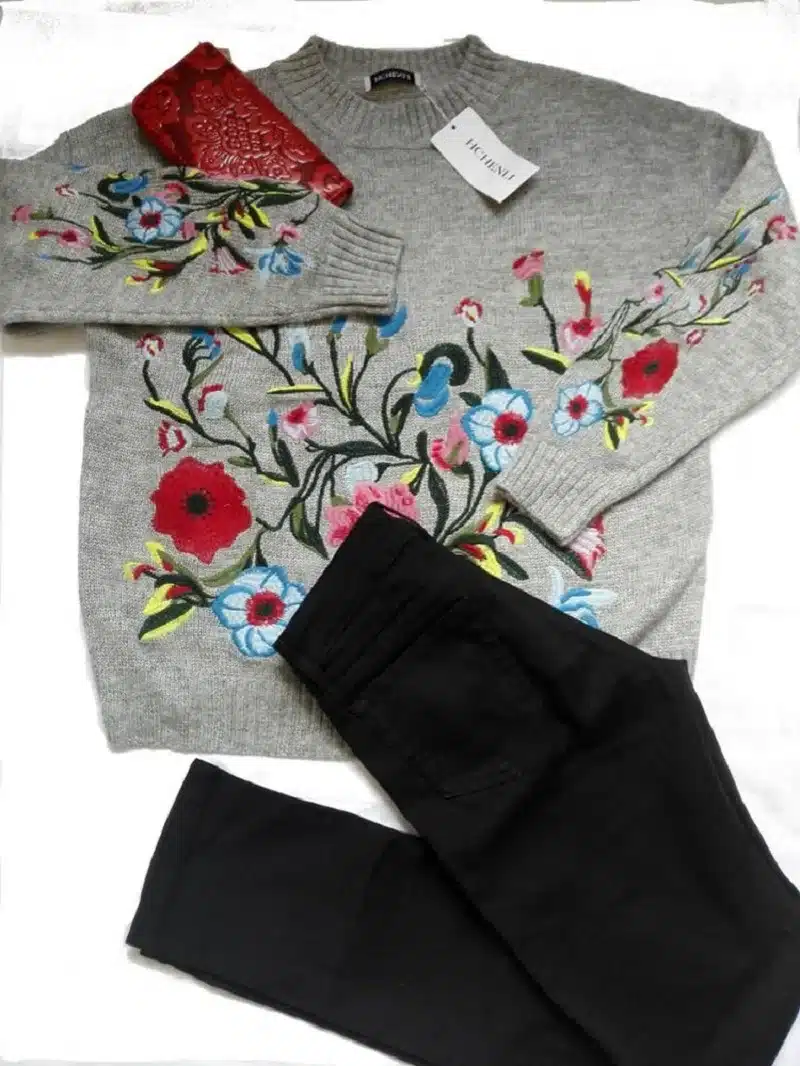 Hchenli 2017 Women Grey Flower Embroidered Sweater Knitwear Ladied Black Wine Red Pullover O-neck Sweatersuit Casual Womens Suit 19