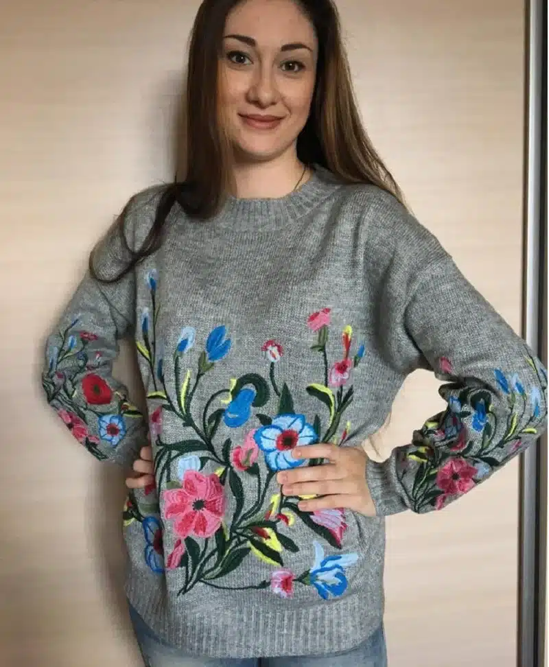 Hchenli 2017 Women Grey Flower Embroidered Sweater Knitwear Ladied Black Wine Red Pullover O-neck Sweatersuit Casual Womens Suit 20