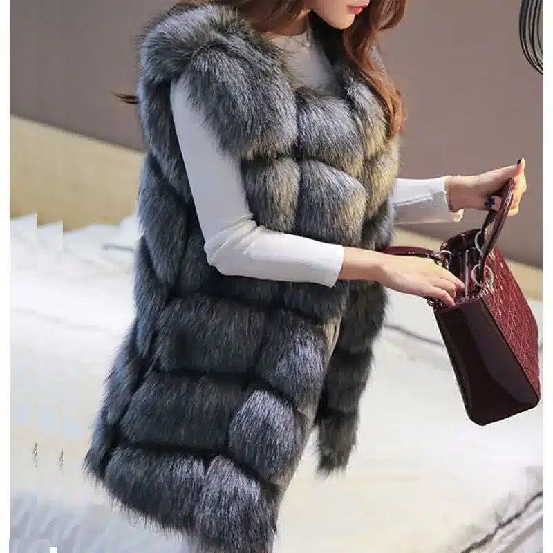 2017 Winter Warm Luxury Fur Vest for Women Faux Fur Coat Vests Women's Coats Jacket High Quality Furry Coat 13