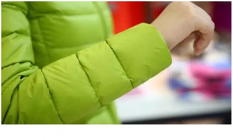 2017 New Women Winter Coat Fashion 90% White Duck Down Jacket Ultralight Portable Slim Down Coat Female Winter Jackets Parkas 23