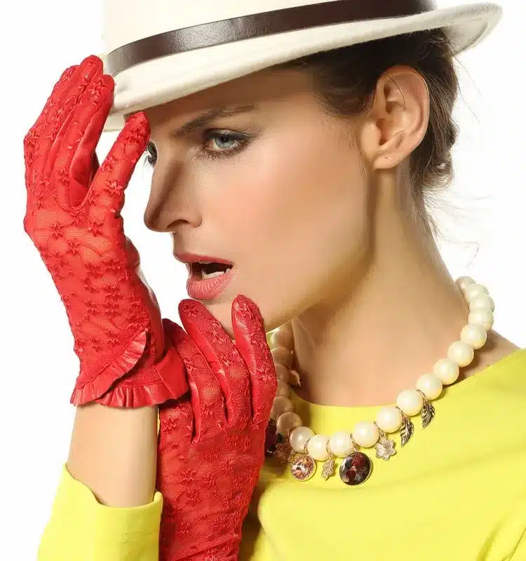Elegant Women Gloves Genuine Leather Sheepskin Lace Gloves High Quality Fashion Colors Ladies Brand Sunscreen Mittens L095N 32