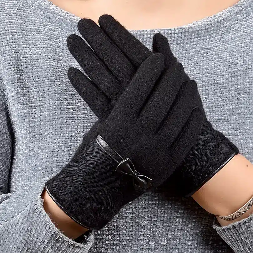 Women Lace Embroidered Wool Gloves New Winter Thick Ladies Bow-knot Ladies Gloves Grey And Pink Elegant Soft Mittens Gloves 18