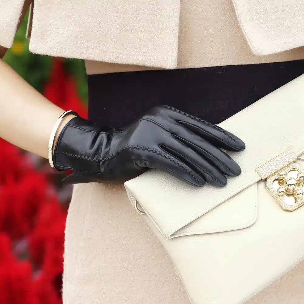 Special promotions fashion Female gloves,Genuine Leather,Length 25 cm,Black leather gloves,Ladies gloves, winter Women's Gloves 15