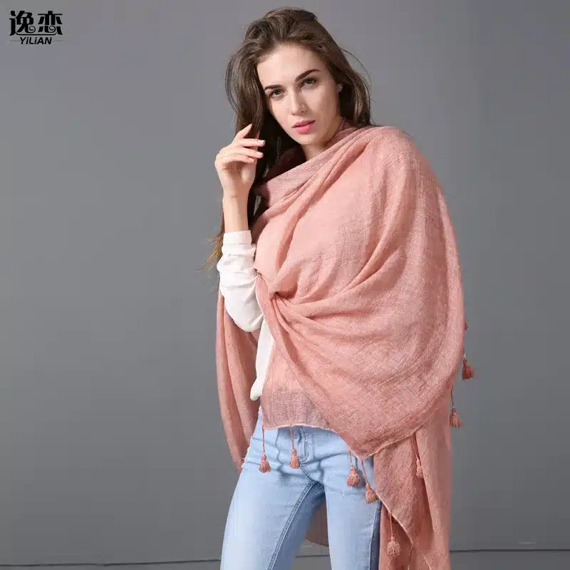 YI LIAN Brand New Women Personality Fashion Scarf Winter Section Of The Soviet Style Street Design Pashmina With Tassels SF972 3
