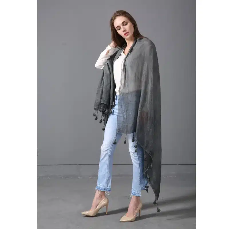 YI LIAN Brand New Women Personality Fashion Scarf Winter Section Of The Soviet Style Street Design Pashmina With Tassels SF972 9