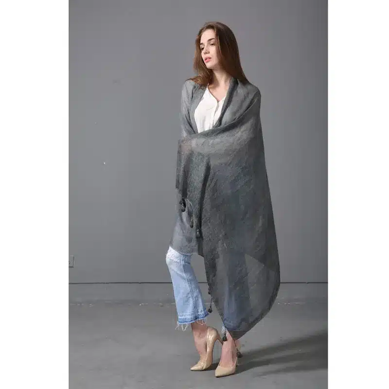 YI LIAN Brand New Women Personality Fashion Scarf Winter Section Of The Soviet Style Street Design Pashmina With Tassels SF972 10