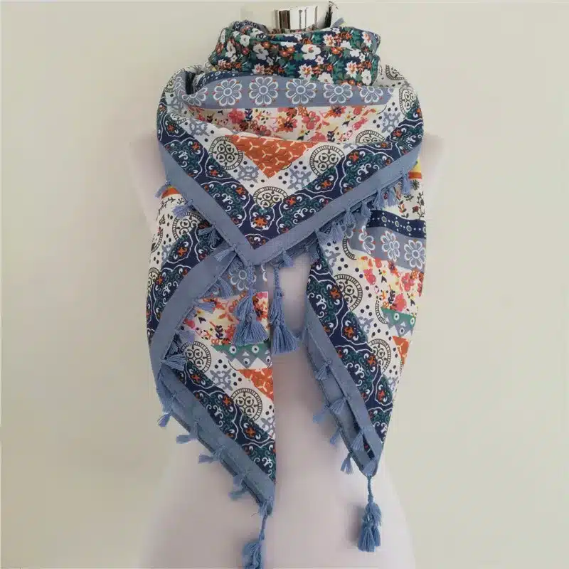 Hot sale bandana new fashion woman Scarf square scarves Printed Women Wraps Winter autumn ladies shawl Luxury Brand tassel scarf 21
