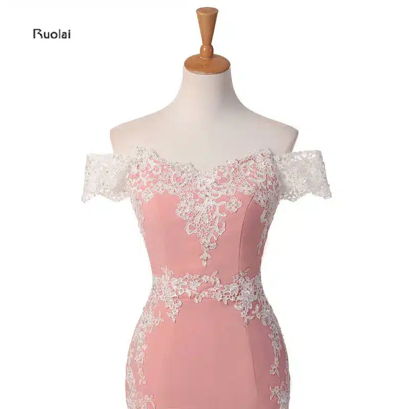 2017 Hot Sale Custom Made Pink Lace Appliques Off the Shoulder Long Mermaid Bridesmaid Dresses Maid Of Honor For Wedding Party 14