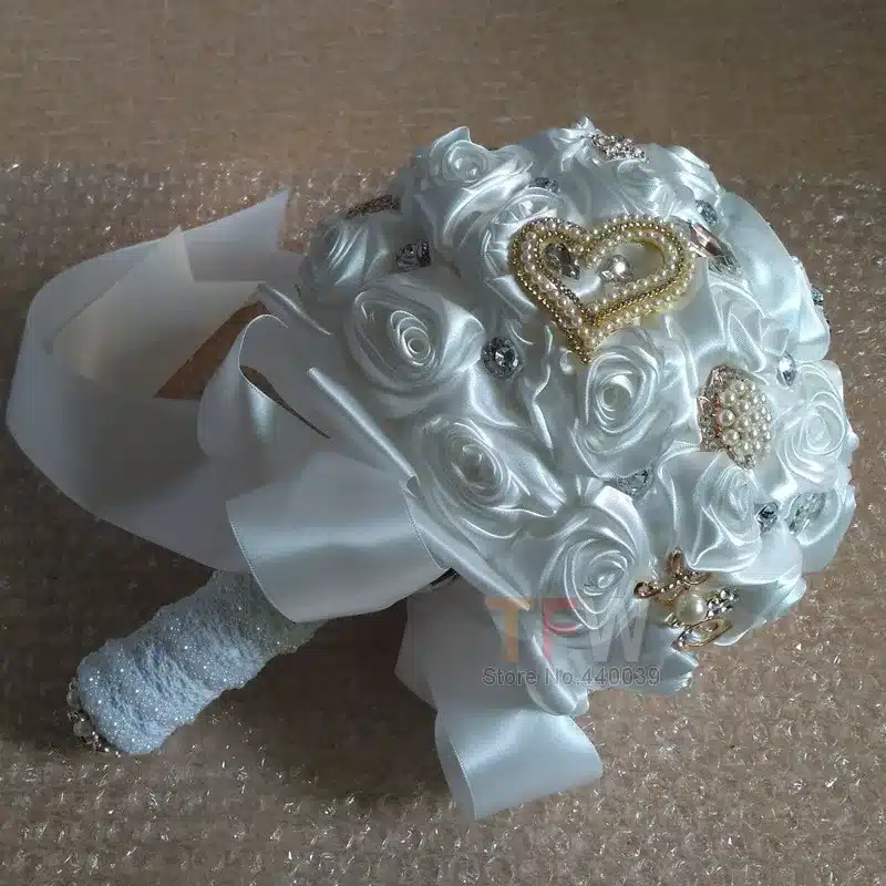 Kyunovia In stock Stunning Wedding flowers White Bridesmaid Bridal Bouquets artificial Rose Wedding Bouquet FW139 19