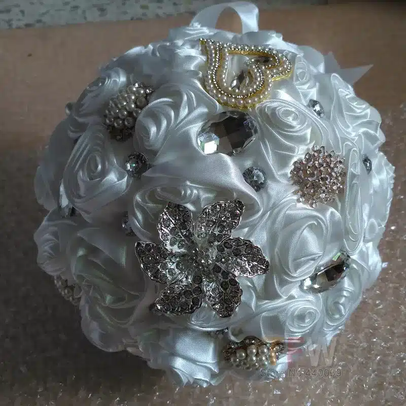 Kyunovia In stock Stunning Wedding flowers White Bridesmaid Bridal Bouquets artificial Rose Wedding Bouquet FW139 21