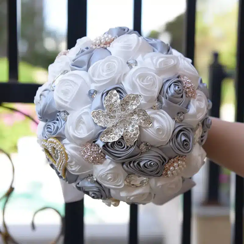 Kyunovia In stock Stunning Wedding flowers White Bridesmaid Bridal Bouquets artificial Rose Wedding Bouquet FW139 23