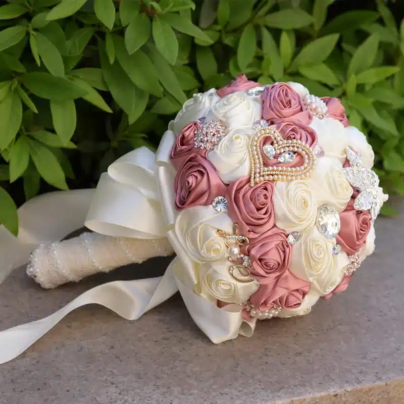 Kyunovia In stock Stunning Wedding flowers White Bridesmaid Bridal Bouquets artificial Rose Wedding Bouquet FW139 27