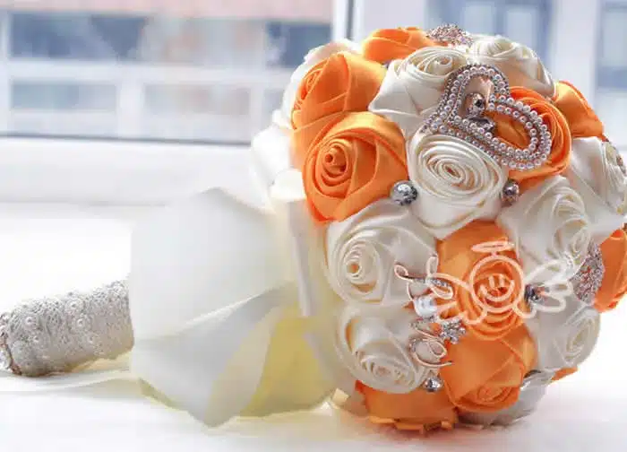 Kyunovia In stock Stunning Wedding flowers White Bridesmaid Bridal Bouquets artificial Rose Wedding Bouquet FW139 34