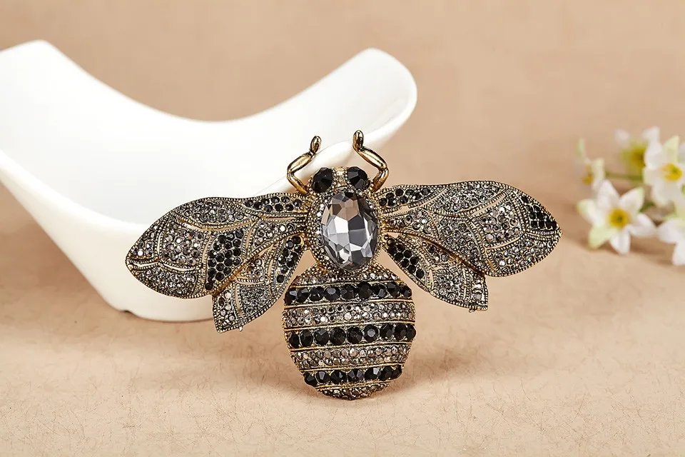 Blucome Big Size Bee Brooches Jewelry vintage Broaches Women Party Anniversary Jewelry Rhinestone Pin Brooch Hijab Accessories 14
