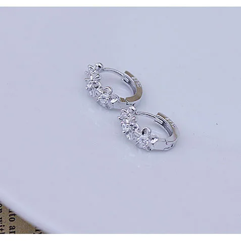 Top Sale 925 Sterling Silver Earring Woven Flowers Shape Hoop Earrings Embed CZ Crystal Pretty Earring For Wedding Accessories 6