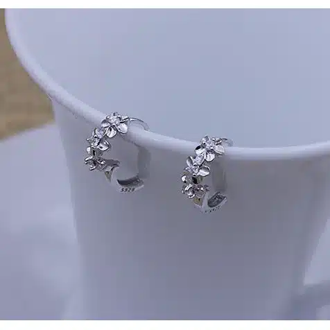 Top Sale 925 Sterling Silver Earring Woven Flowers Shape Hoop Earrings Embed CZ Crystal Pretty Earring For Wedding Accessories 7