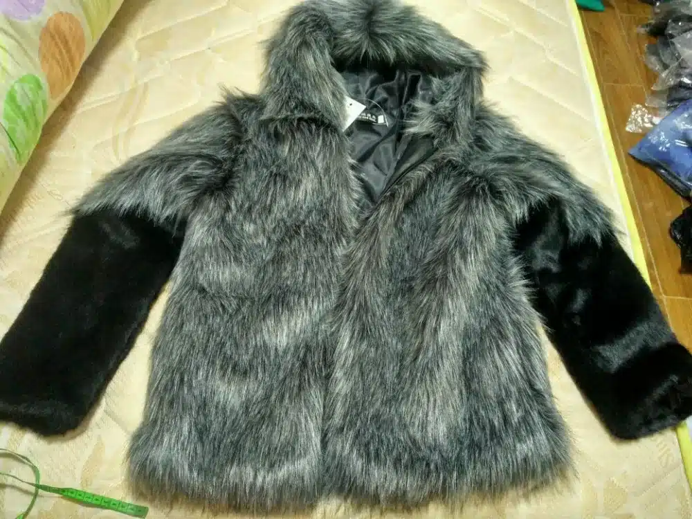 Large Size Mens Hooded Winter Autumn Faux Fur Overcoats Male Fox Fur Outwear Man-Made Fur Jackets Clothes Casual Coats J1676 7