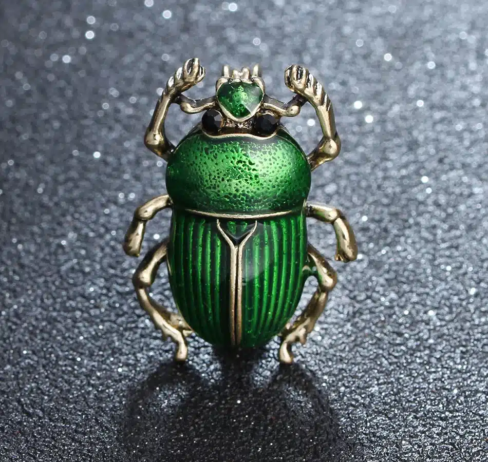 MloveAcc Vintage Jewelry Beetle Brooches for Women Kids Enamel Green Fleur De Lis Animal Insects Brooch For Jewelry Hijab Pins 18