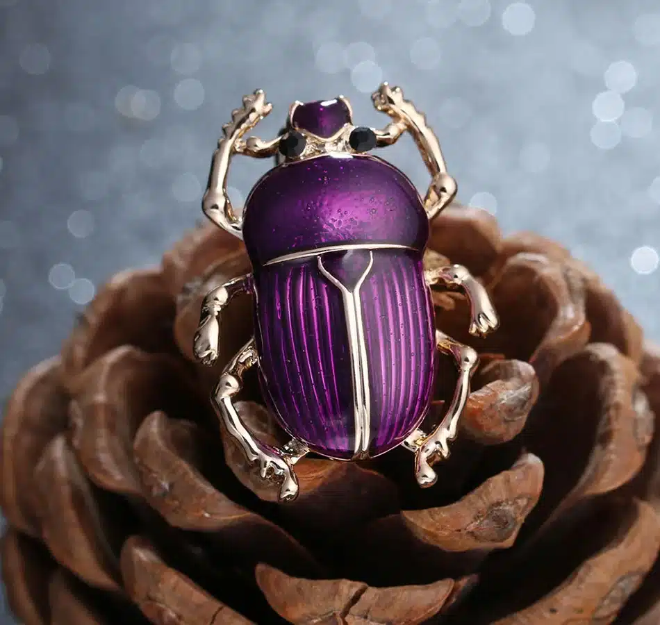 MloveAcc Vintage Jewelry Beetle Brooches for Women Kids Enamel Green Fleur De Lis Animal Insects Brooch For Jewelry Hijab Pins 22
