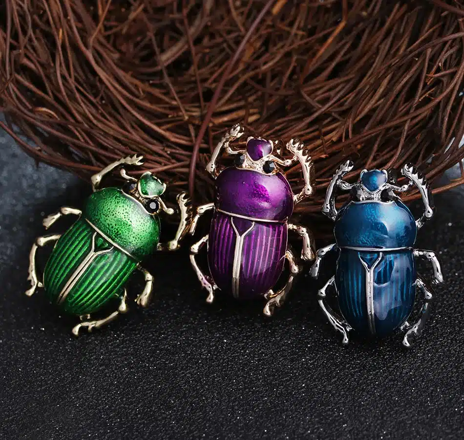 MloveAcc Vintage Jewelry Beetle Brooches for Women Kids Enamel Green Fleur De Lis Animal Insects Brooch For Jewelry Hijab Pins 24