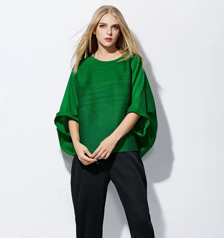 Changpleat Plus Size women's T-shirts Miyake Pleated Fashion loose beautiful bat sleeve Solid O-neck female T-shirt Casual Black 15