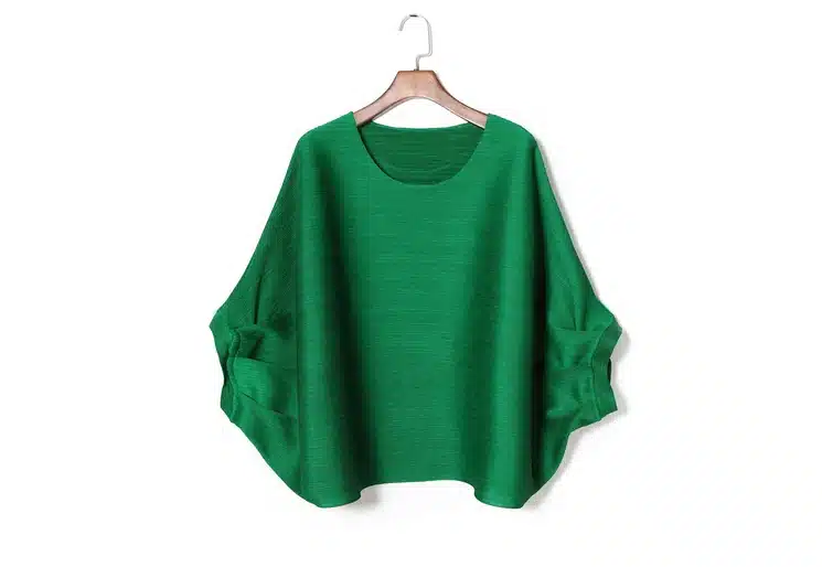 Changpleat Plus Size women's T-shirts Miyake Pleated Fashion loose beautiful bat sleeve Solid O-neck female T-shirt Casual Black 17
