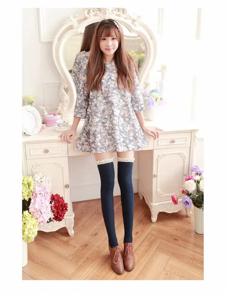 5 Colors Thigh High Socks Girls Stockings Lace Winter Warm Socks Women Sexy Stocking Medias Pantyhose Stockings Knee High Socks 36