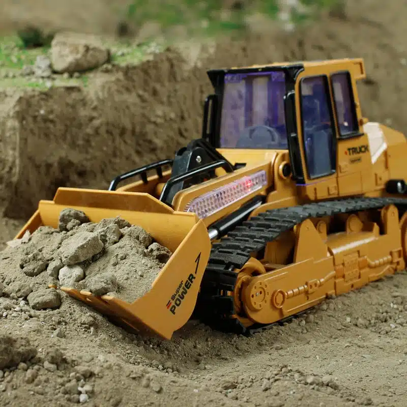2017 new RC Truck 6CH Bulldozer Caterpillar Track Remote Control Simulation Engineering Truck Christmas Gift Construction Model 12