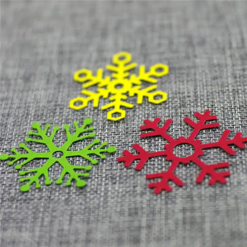 QITAI 3pcs/lot Snowflake Shape Christmas DIY Paper Cutter Cutting Die Metal Material Creative Decoration Scrapbooking D49 9