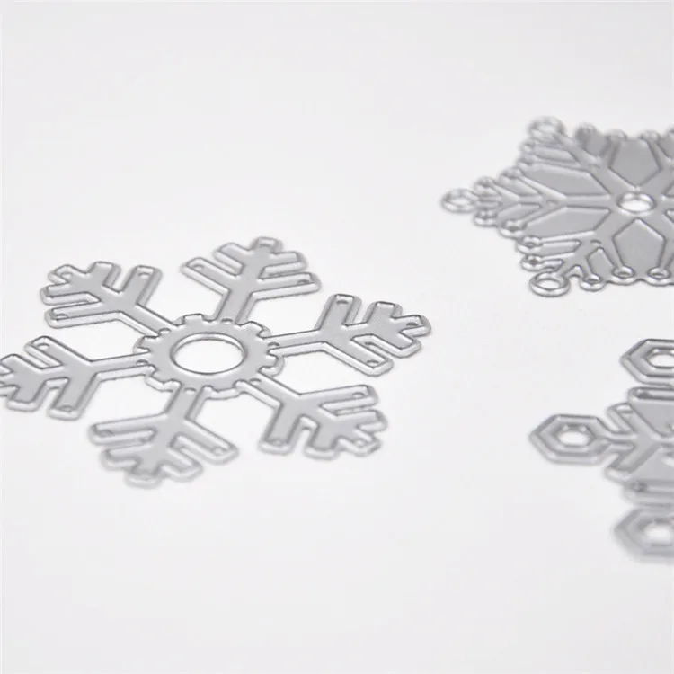 QITAI 3pcs/lot Snowflake Shape Christmas DIY Paper Cutter Cutting Die Metal Material Creative Decoration Scrapbooking D49 13