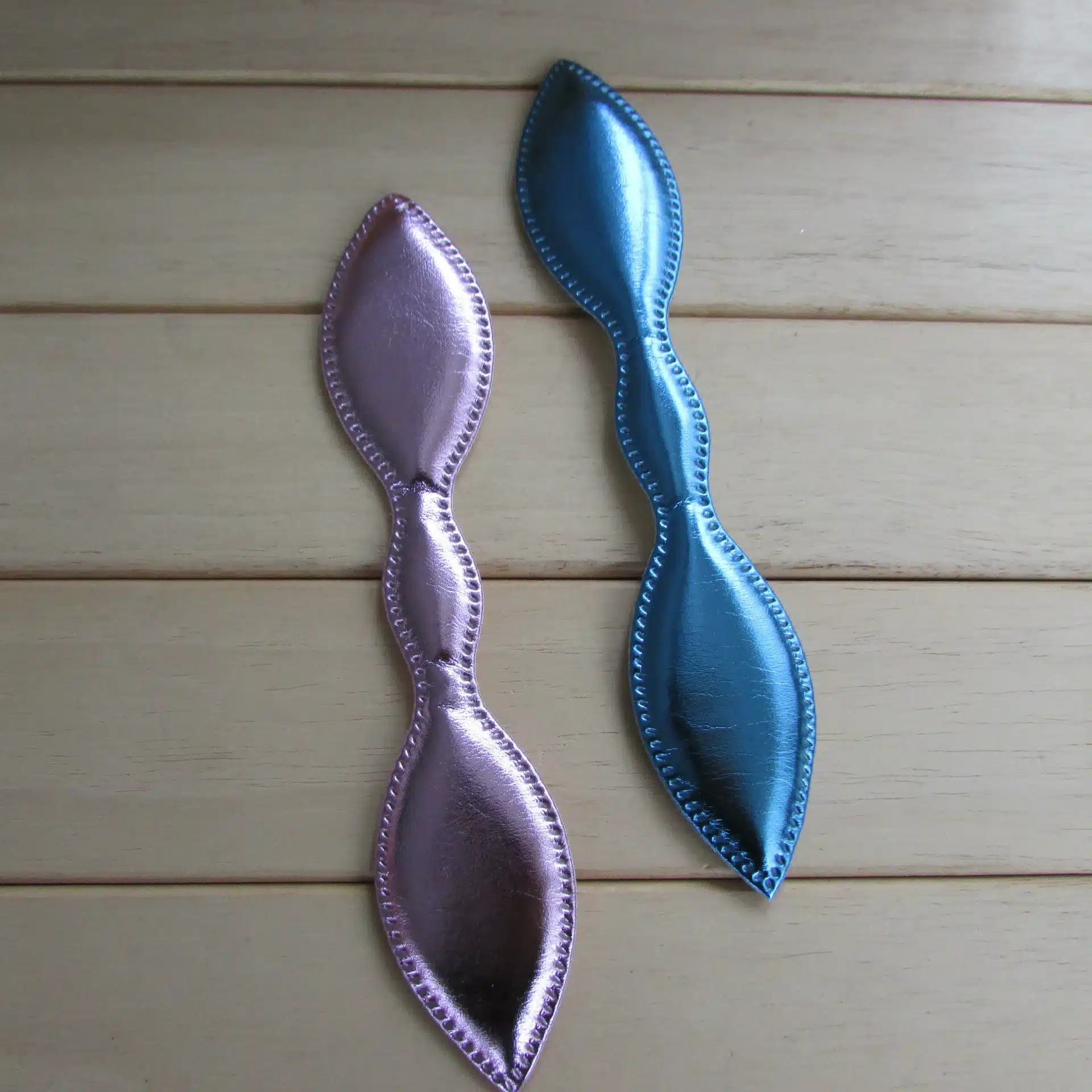 30PCS/lot PU Bow padded applique Crafts for garment accessories and Girl Hair Jewelry Decoration 2