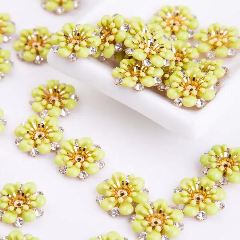 URORU Daisy Flower Earrings for Women Vintage Earrings Flatback Flower Decorative Buttons,DIY Hair 21mm 8pcs/lot AM TAIDIAN 58