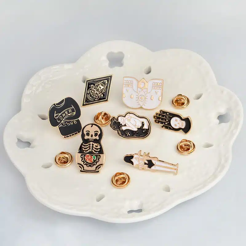 7pcs/set Hard enamel pins Goth punk skull brooch lapel pin Halloween pin button badges Jewelry for him Cool gifts 20