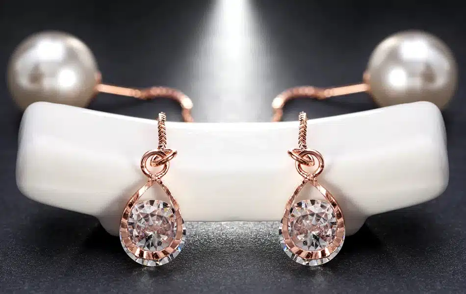 ORSA JEWELS New Water Drop Shape Austrian Crystal Long Stud Earrings with big Pearl Elegant Gold-color Jewelry for Women OME27 34