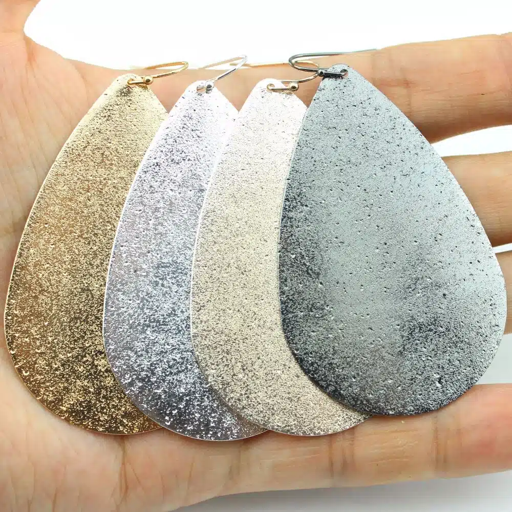 Monogram Metallic Teardrop Earrings 2017 Newest Fashion Design Women Costume Jewelry Large Teardrop Dangle Earrings 10