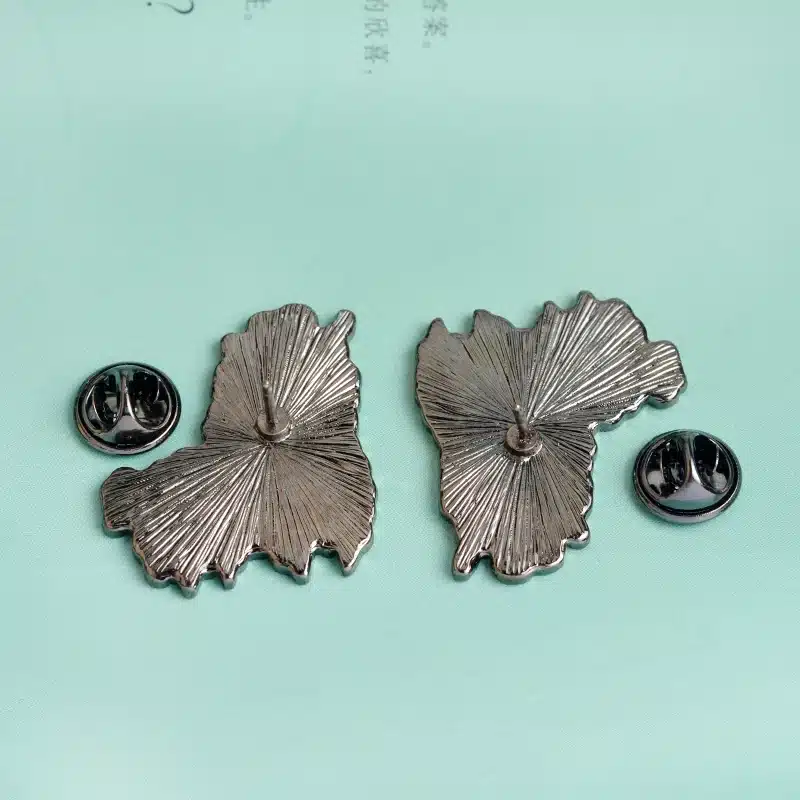 QIHE JEWELRY Kawaii Animal Alpaca Brooch Pin Badge Brooche Shirt Denim Jacket Decorated Women Girl Cute Jewelry Gifts 17
