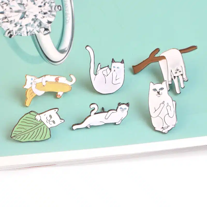 QIHE JEWELRY 6PCS/Set Cartoon Funny Cats Metal Brooch Pins Badge Pinback Button Corsage Gift Men Women Unisex Jewelry Gift 19