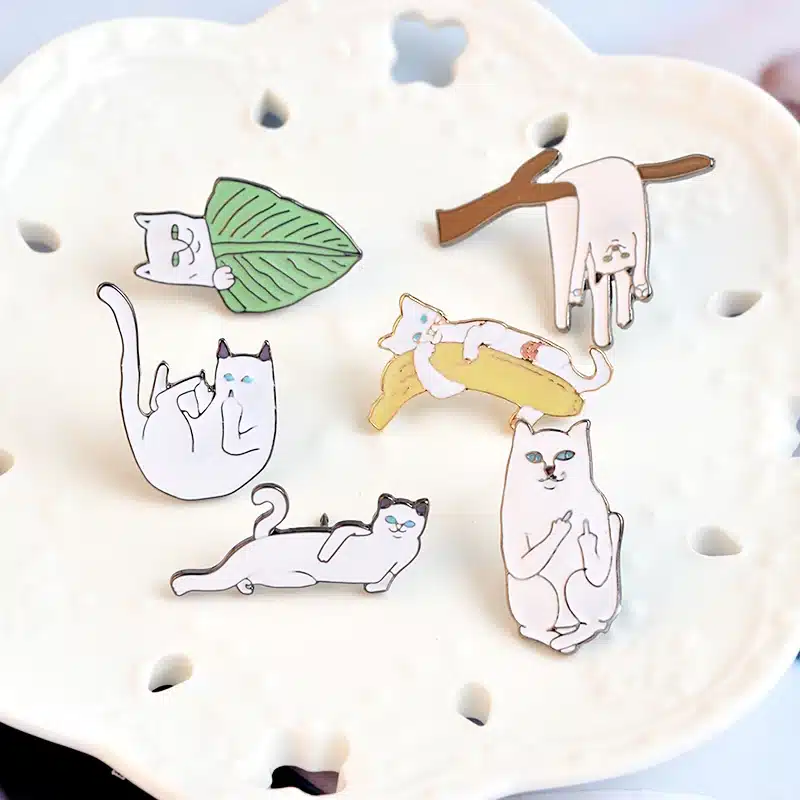 QIHE JEWELRY 6PCS/Set Cartoon Funny Cats Metal Brooch Pins Badge Pinback Button Corsage Gift Men Women Unisex Jewelry Gift 20