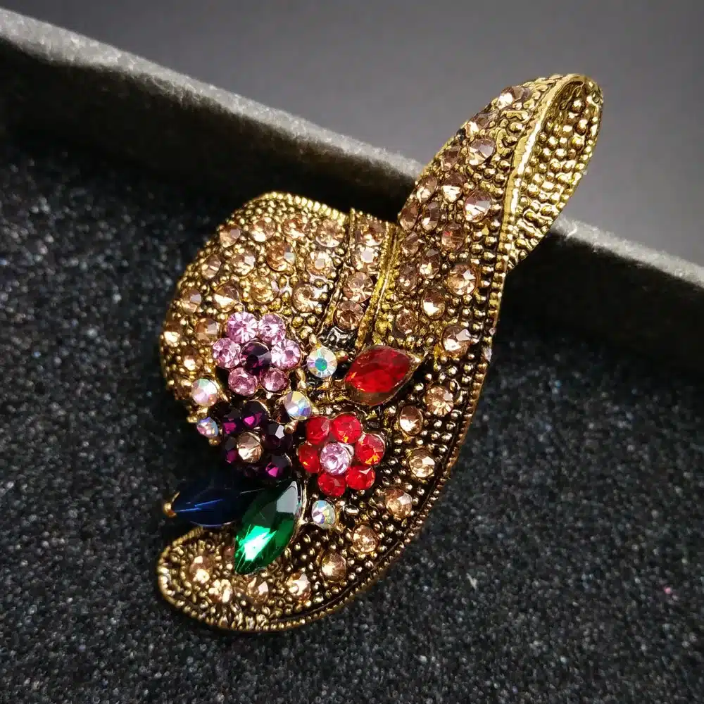 CINDY XIANG 2 Colors Big Hat Rhinestone Brooch Vintage Flower Pins and Brooches Antique Fashion Jewelry Scarf Buckle Jewelry 26