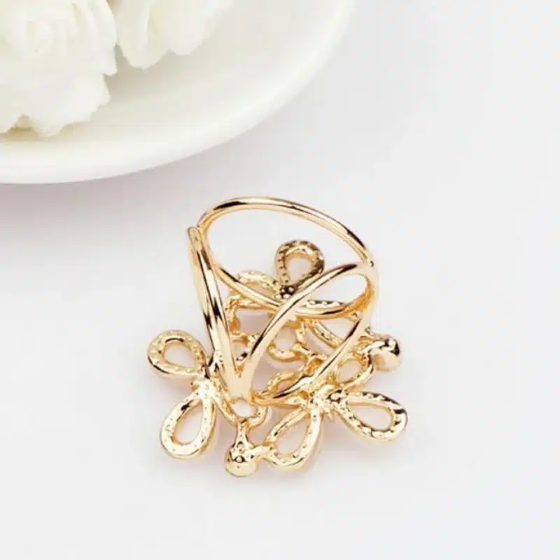 1pc Korean Fashion Simple Women's Butterfly Flower Rhinestone Scarves Clip Shawl Buckle New Charming Gift Jewelry 10
