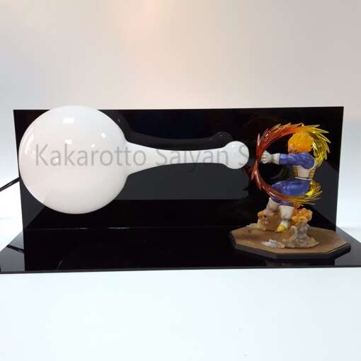 valgustusega anime figuriin mustal alusel