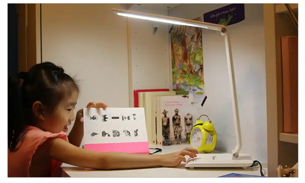 YAGE Desk Lamp Office Led Desk Lamp Flexible Led Table Lamp Reading Led Light 3-Level Cold/Warm Light 90V-240V Natural Light 19