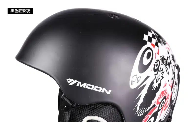 2016 New Moon Brand Ultralight Women's Ski Helmet Men Professional Winter Snowboard Helmet Female Snow Skate Helmets 39