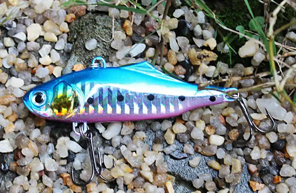 1PCS 7.5cm 24g winter VIB fishing lure hard bait with lead inside ice sea fishing tackle diving swivel jig wobbler lure 17