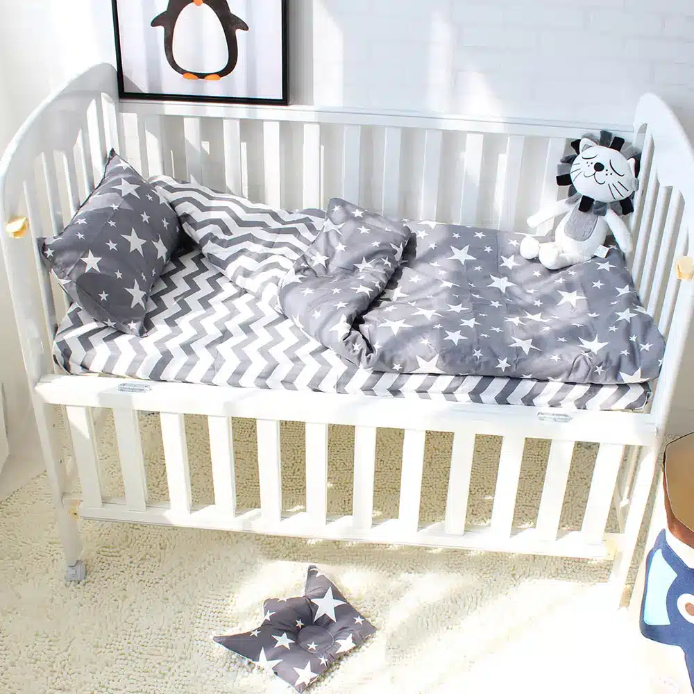 5Pcs Baby Bedding Set For Crib Newborn Baby Bed Linens For Girl Boy Detachable Cot Sheet Quilt Pillow Including The Filling 4