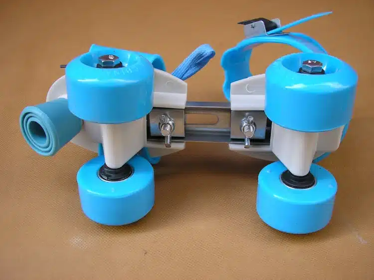 New Children Roller Skates Double Row 4 Wheel Skating Shoes Adjustable Size Sliding Slalom Inline Skates Kids Gifts 10