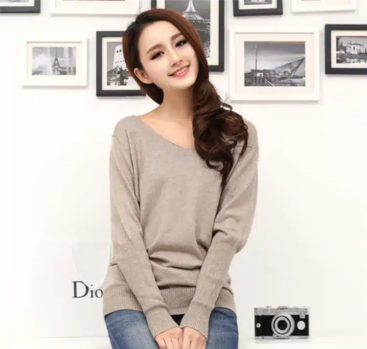 2017 Spring autumn cashmere sweaters women fashion sexy v-neck sweater loose 100% wool sweater batwing sleeve plus size pullover 13