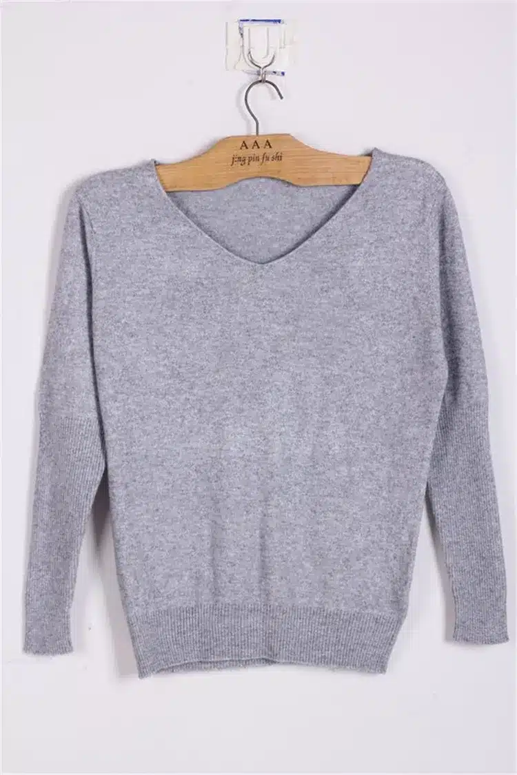 2017 Spring autumn cashmere sweaters women fashion sexy v-neck sweater loose 100% wool sweater batwing sleeve plus size pullover 20