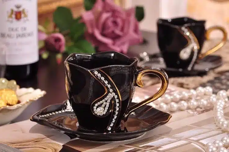 YEFINE Diamonds Design Coffee Mug Creative Gift Lovers Tea Cups 3D Ceramic Mugs With Rhinestones Decoration Cups And Saucers 14